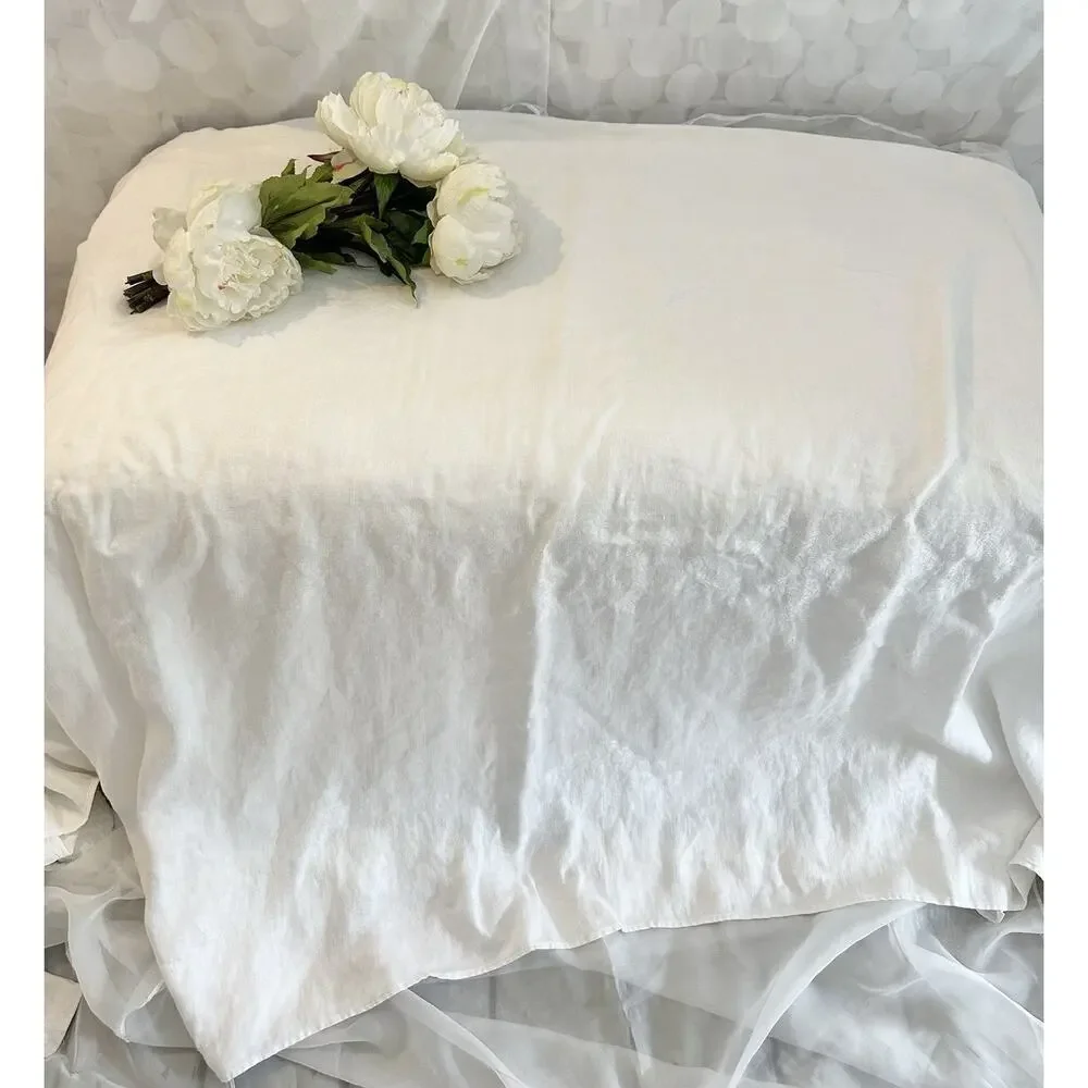 Vtg. WHITE DAMASK Chrysanthemum Flower LINEN TABLECLOTH 67 X 84” Bridal Wedding